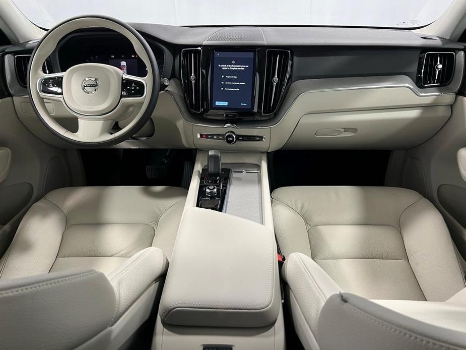 new 2025 Volvo XC60 car, priced at $56,525