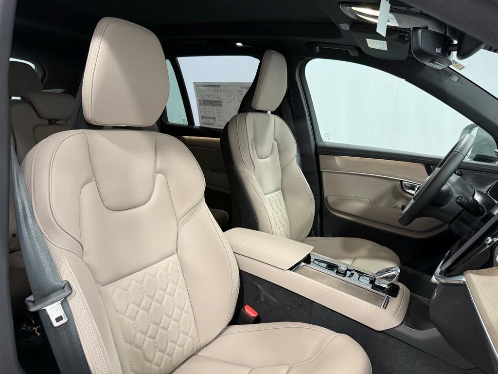 new 2025 Volvo XC90 car, priced at $69,155