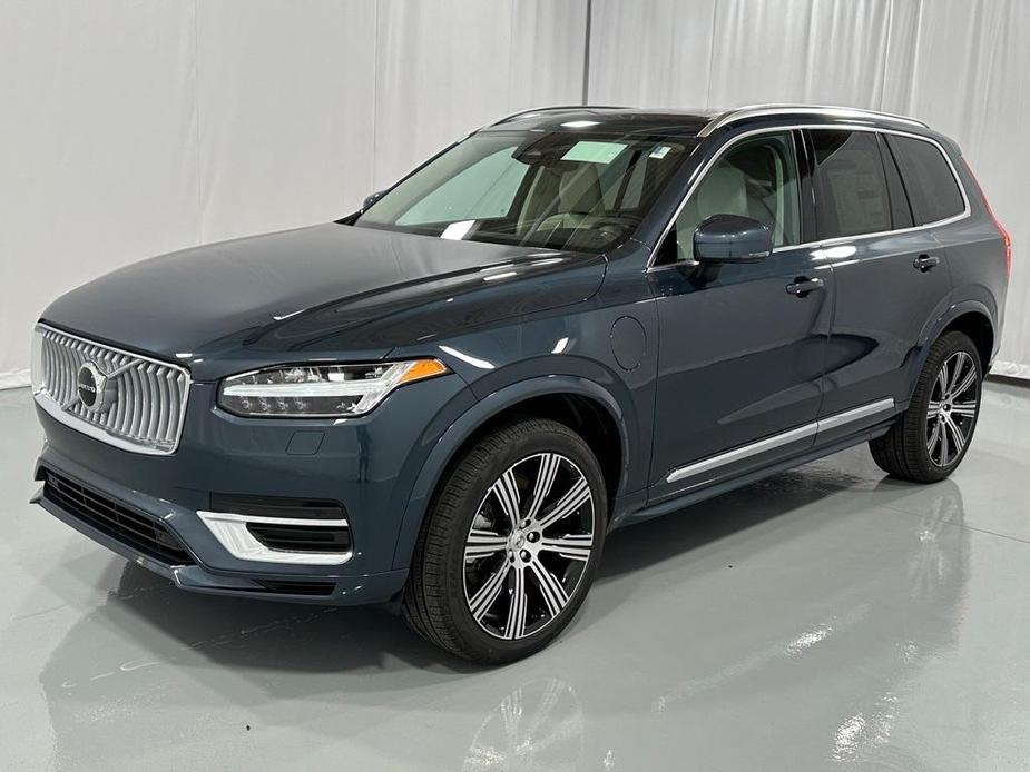 new 2025 Volvo XC90 car, priced at $76,005