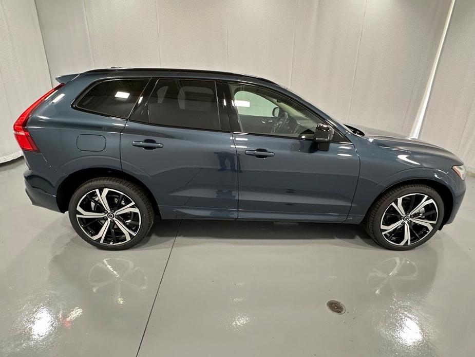 new 2025 Volvo XC60 car, priced at $67,620