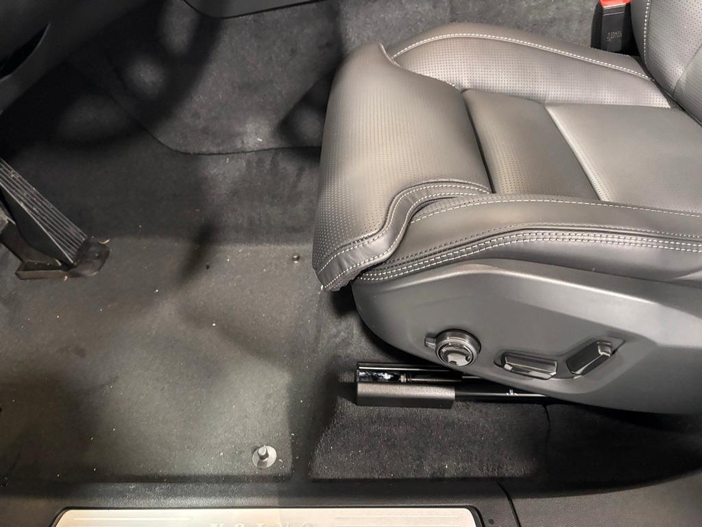 new 2026 Volvo XC60 Plug-In Hybrid car, priced at $75,235