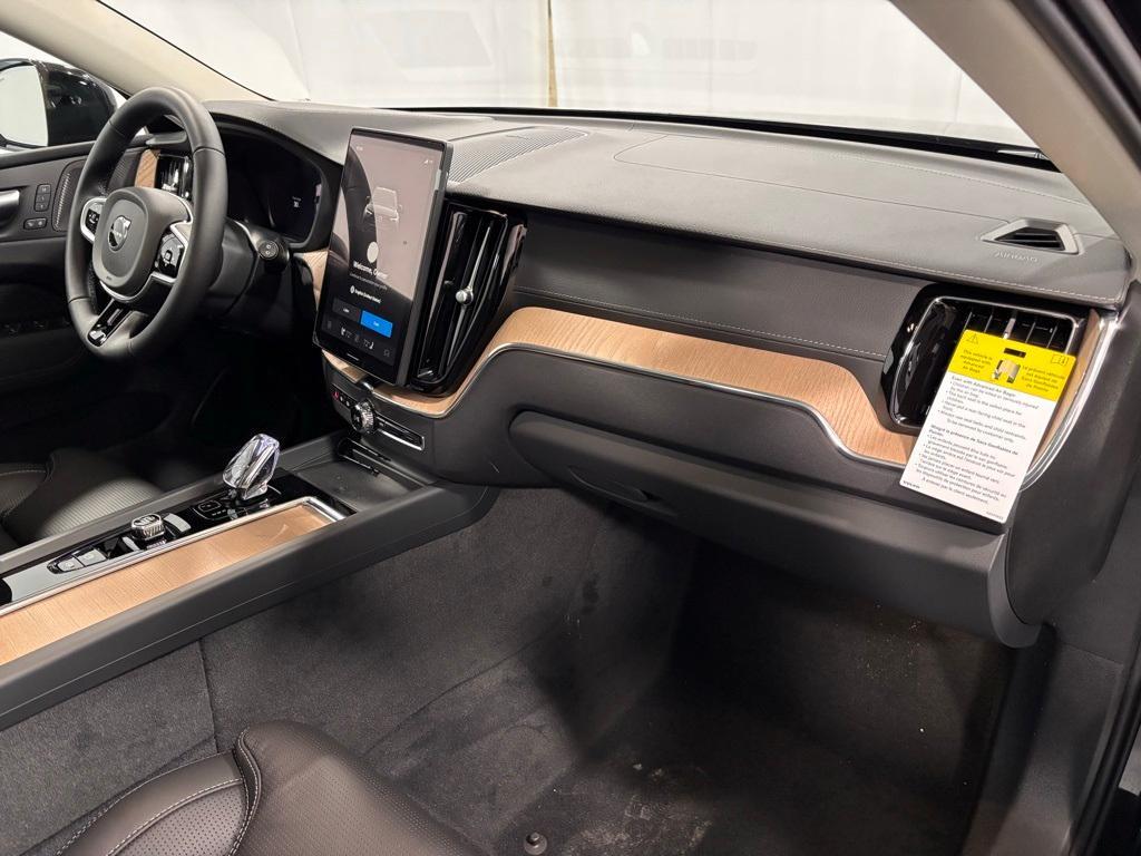 new 2026 Volvo XC60 Plug-In Hybrid car, priced at $75,235