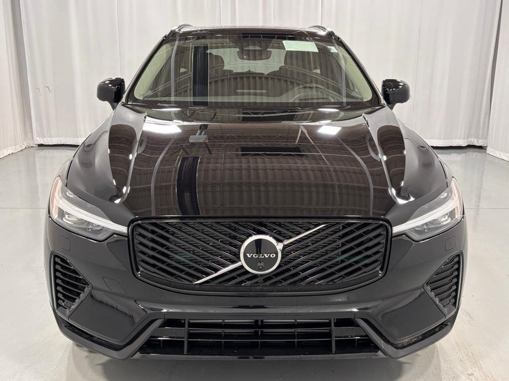 new 2026 Volvo XC60 Plug-In Hybrid car, priced at $75,235