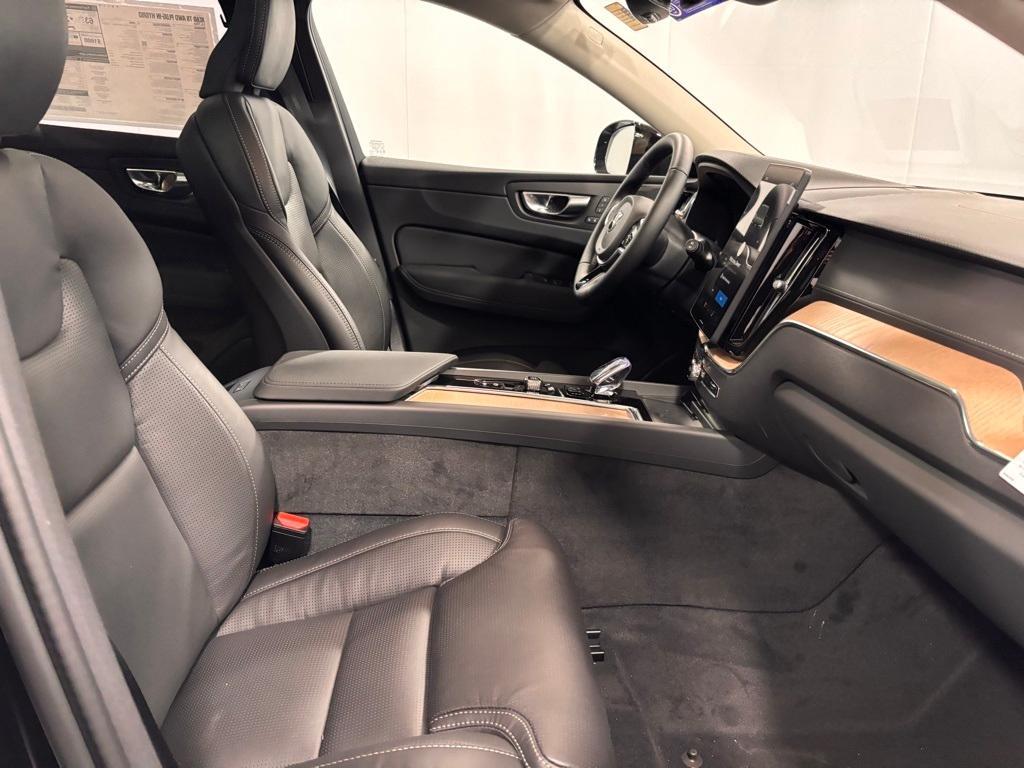 new 2026 Volvo XC60 Plug-In Hybrid car, priced at $75,235