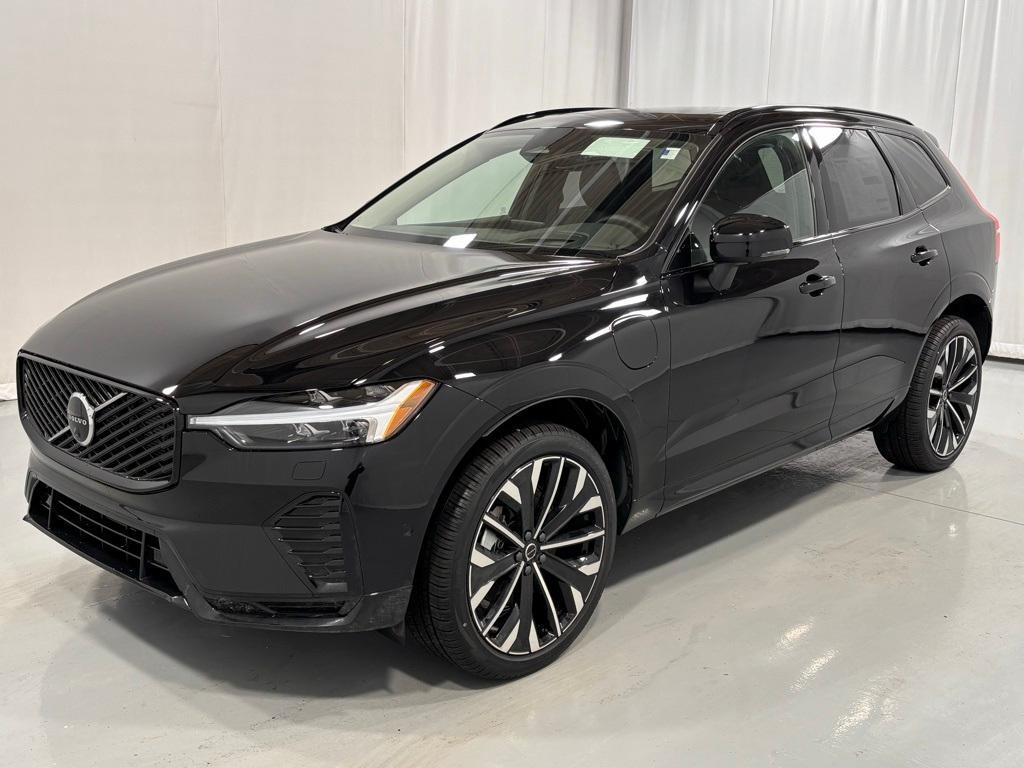 new 2026 Volvo XC60 Plug-In Hybrid car, priced at $75,235