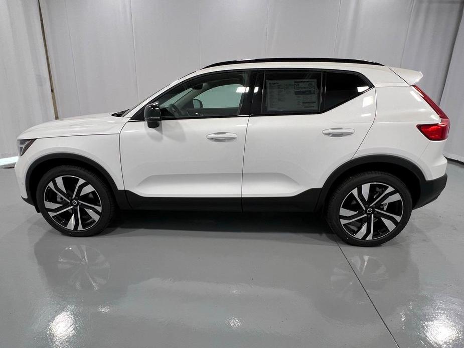 new 2025 Volvo XC40 car, priced at $49,790