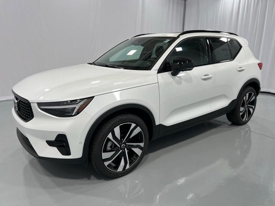 new 2025 Volvo XC40 car, priced at $49,790