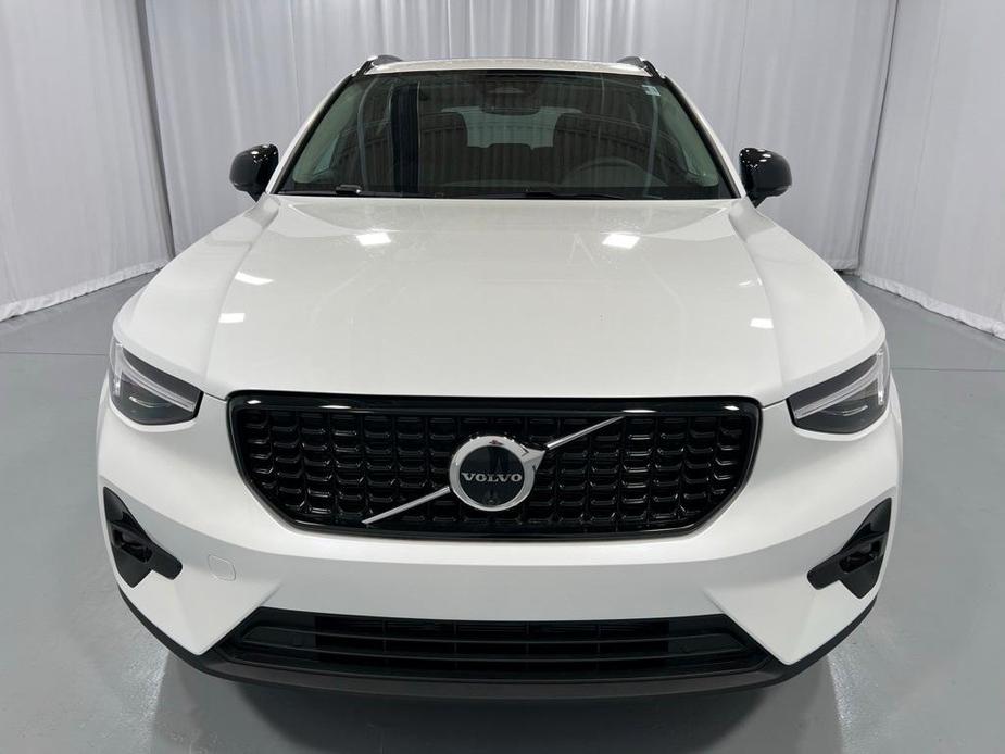 new 2025 Volvo XC40 car, priced at $49,790