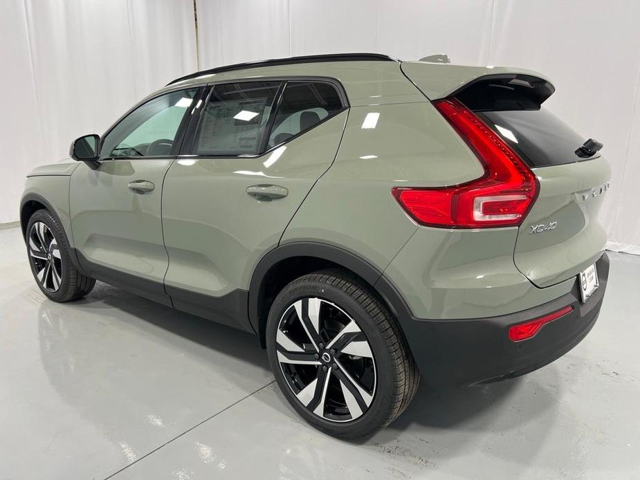 new 2025 Volvo XC40 car, priced at $49,790