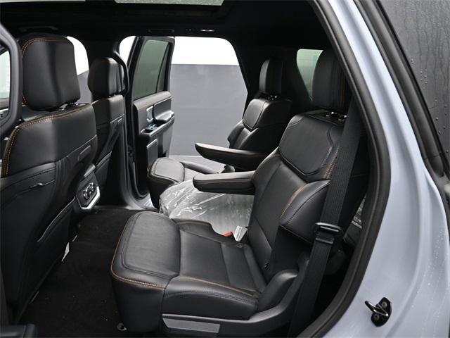 new 2025 Ford Expedition car, priced at $81,399