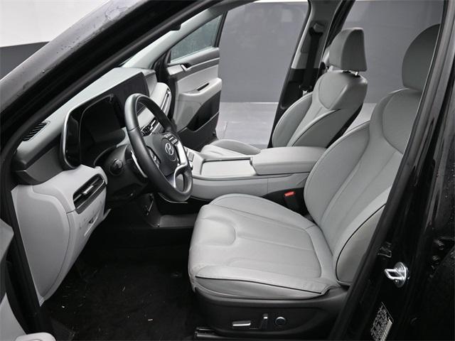 used 2025 Hyundai Palisade car, priced at $33,902