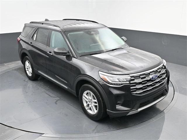 new 2025 Ford Explorer car, priced at $40,203