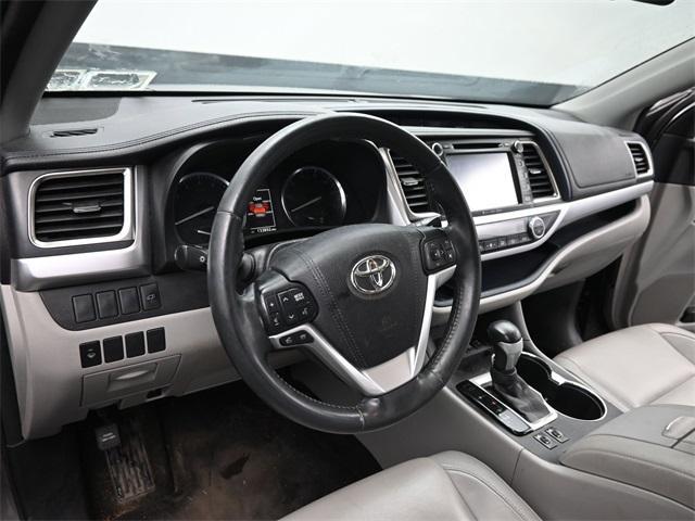 used 2016 Toyota Highlander car, priced at $15,399