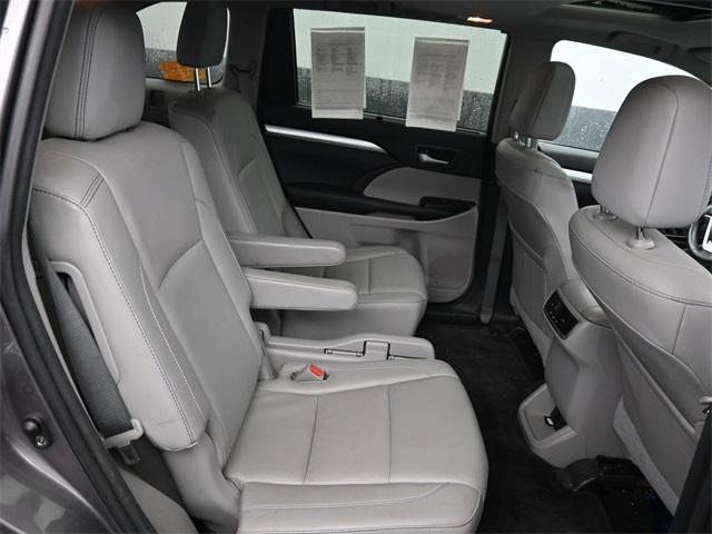 used 2016 Toyota Highlander car, priced at $15,399