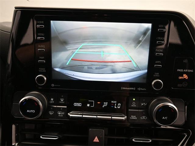 used 2022 Toyota Highlander car, priced at $27,599