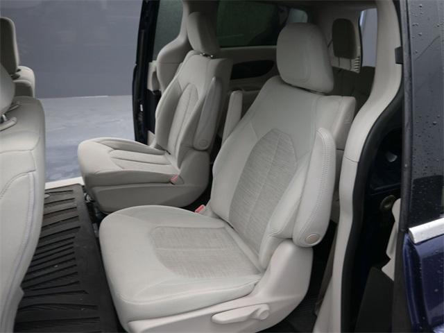 used 2018 Chrysler Pacifica Hybrid car, priced at $15,774