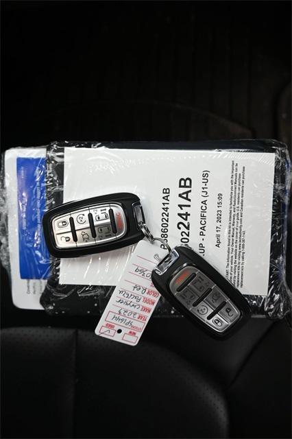 used 2023 Chrysler Pacifica car, priced at $33,555