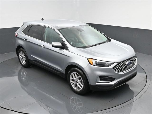 used 2024 Ford Edge car, priced at $17,978