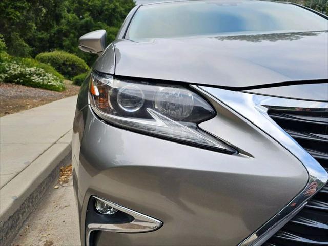 used 2017 Lexus ES 350 car, priced at $17,999