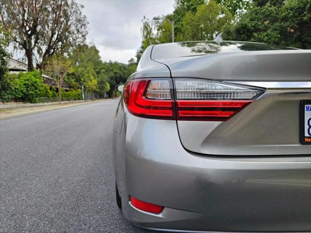 used 2017 Lexus ES 350 car, priced at $17,999
