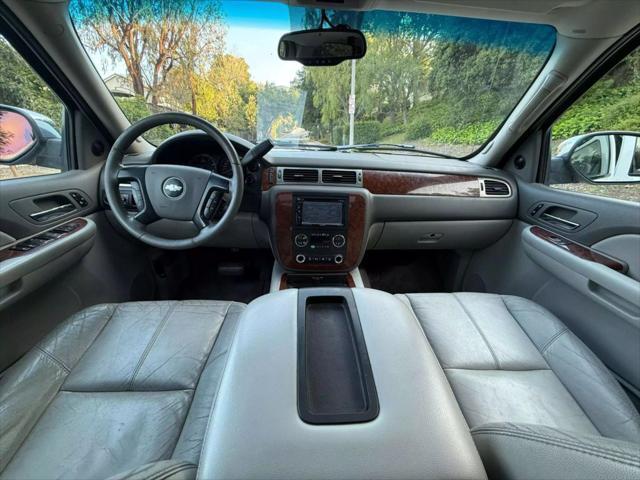 used 2007 Chevrolet Avalanche car, priced at $11,995