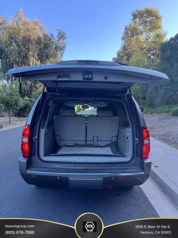 used 2014 Chevrolet Suburban car, priced at $15,395