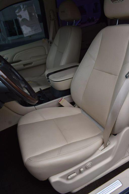 used 2007 Cadillac Escalade car, priced at $13,295