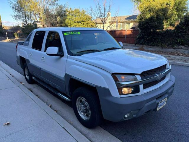 used 2002 Chevrolet Avalanche car, priced at $19,999