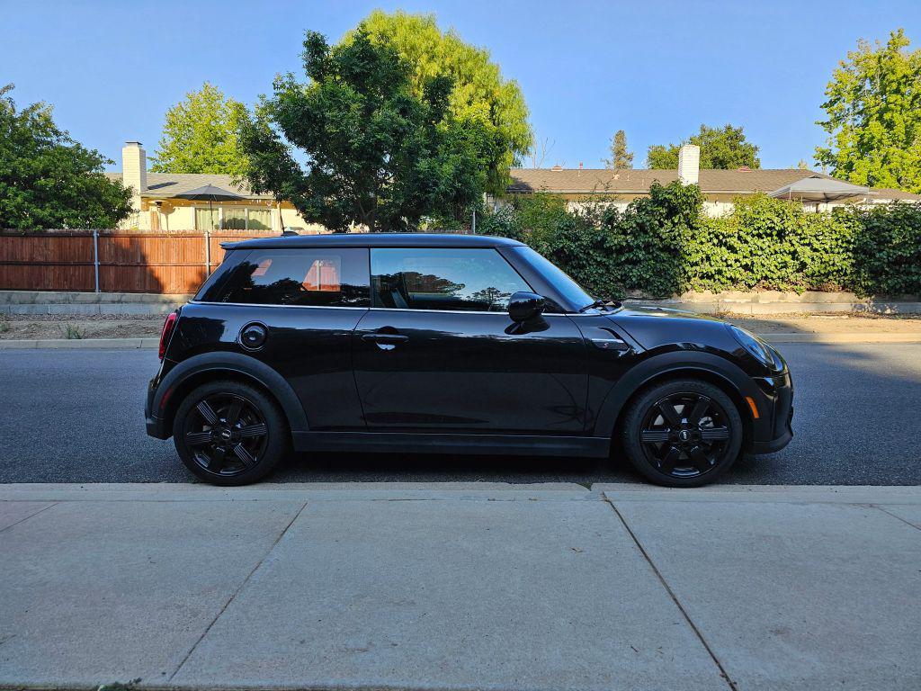 used 2023 MINI Hardtop car, priced at $23,999
