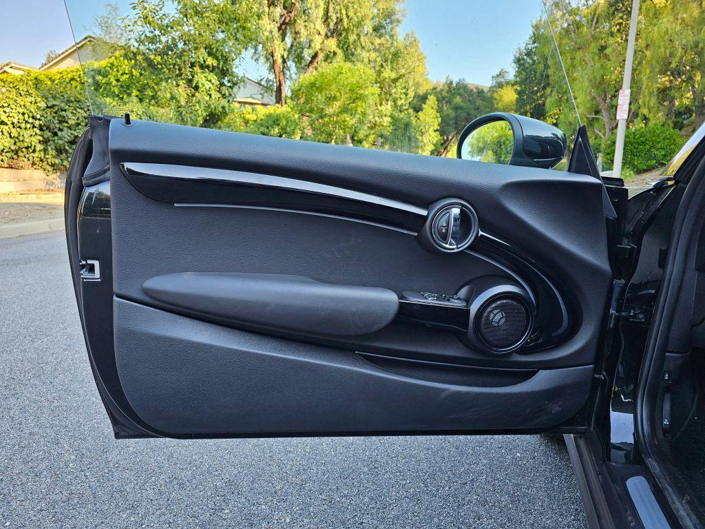 used 2023 MINI Hardtop car, priced at $23,999