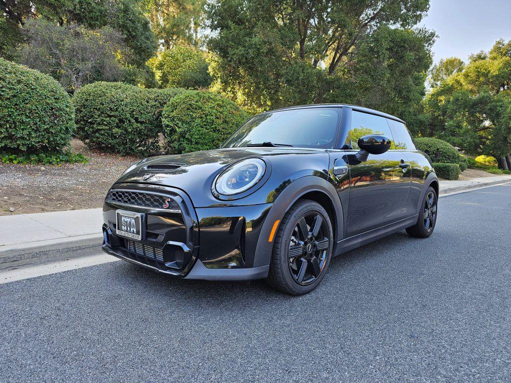 used 2023 MINI Hardtop car, priced at $23,999