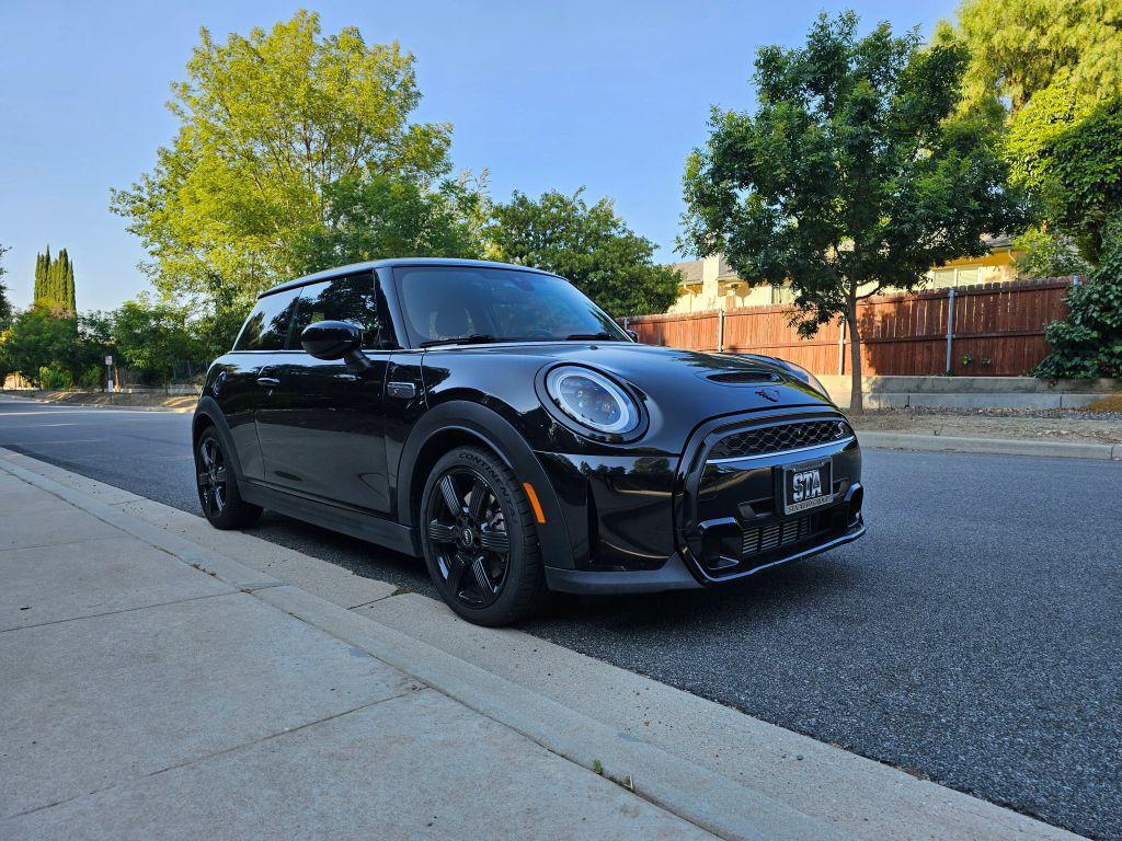 used 2023 MINI Hardtop car, priced at $23,999