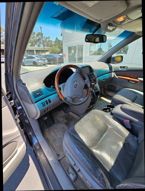 used 2007 Toyota Sienna car, priced at $9,999