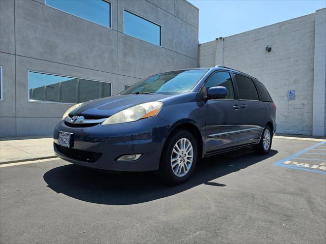 used 2007 Toyota Sienna car, priced at $9,999