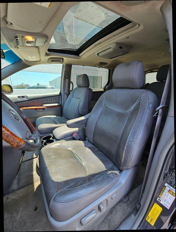 used 2007 Toyota Sienna car, priced at $9,999