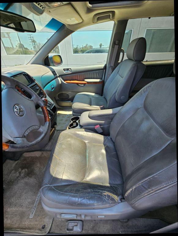 used 2007 Toyota Sienna car, priced at $9,999