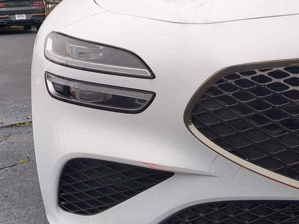 new 2025 Genesis G70 car, priced at $47,960