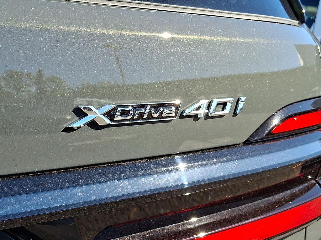 new 2026 BMW X7 car, priced at $98,035