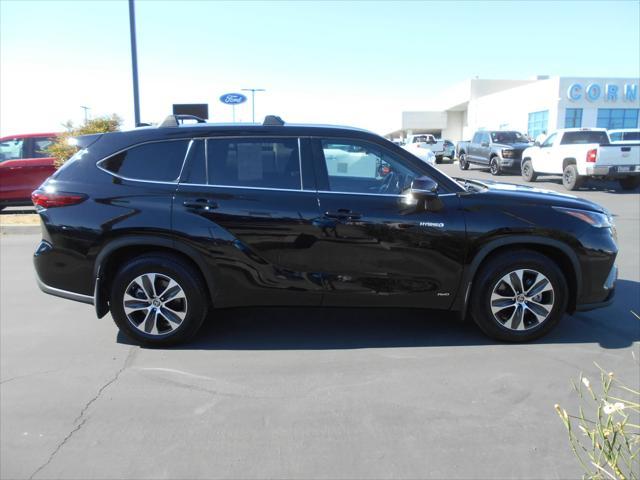 used 2021 Toyota Highlander Hybrid car, priced at $32,995