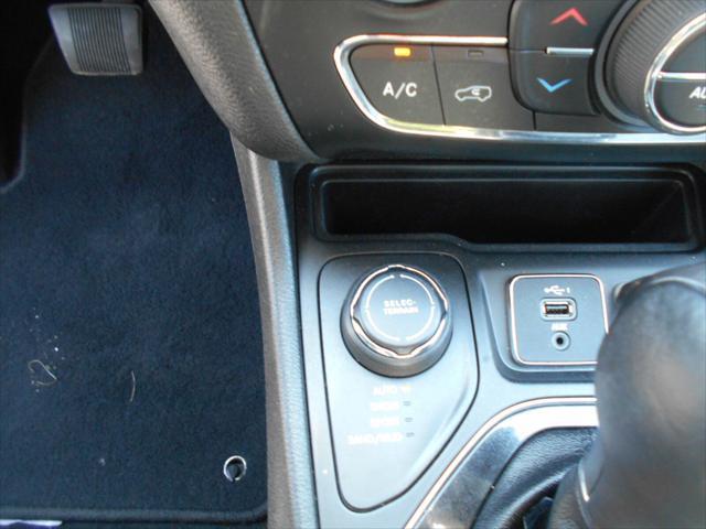 used 2020 Jeep Cherokee car, priced at $16,995