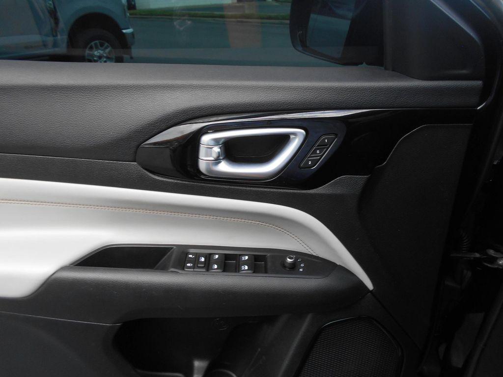 used 2022 Jeep Compass car, priced at $23,995