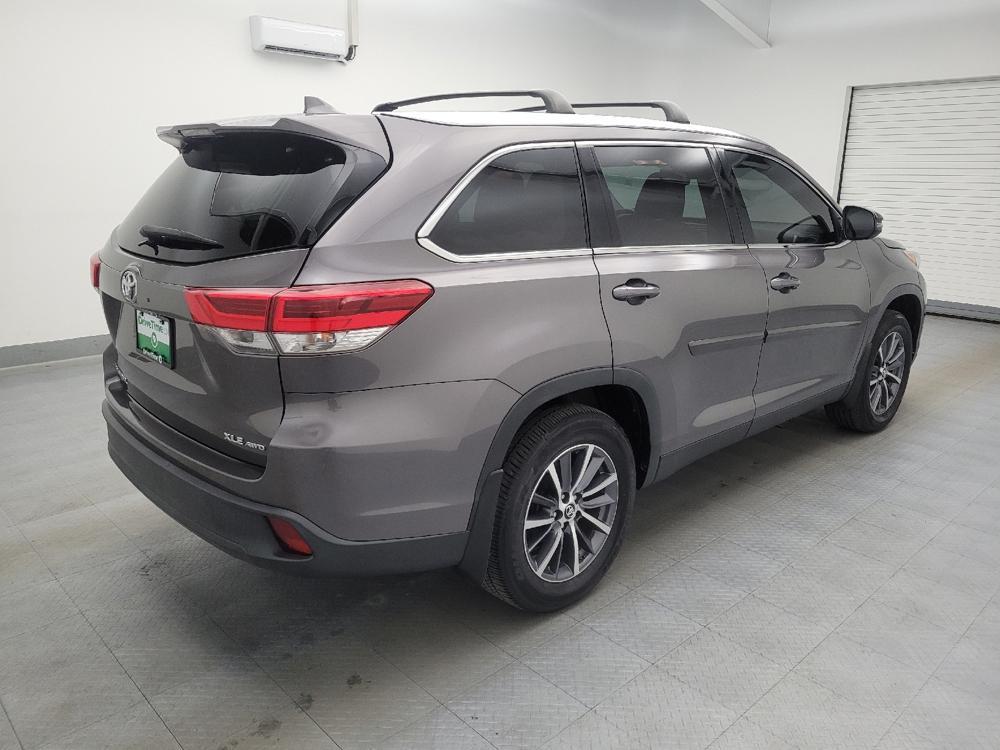 used 2019 Toyota Highlander car, priced at $24,395