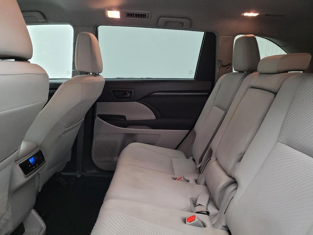 used 2019 Toyota Highlander car, priced at $21,395