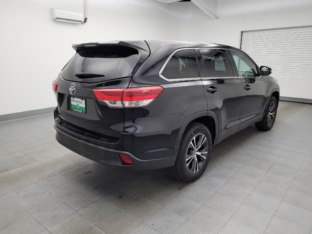 used 2019 Toyota Highlander car, priced at $21,395