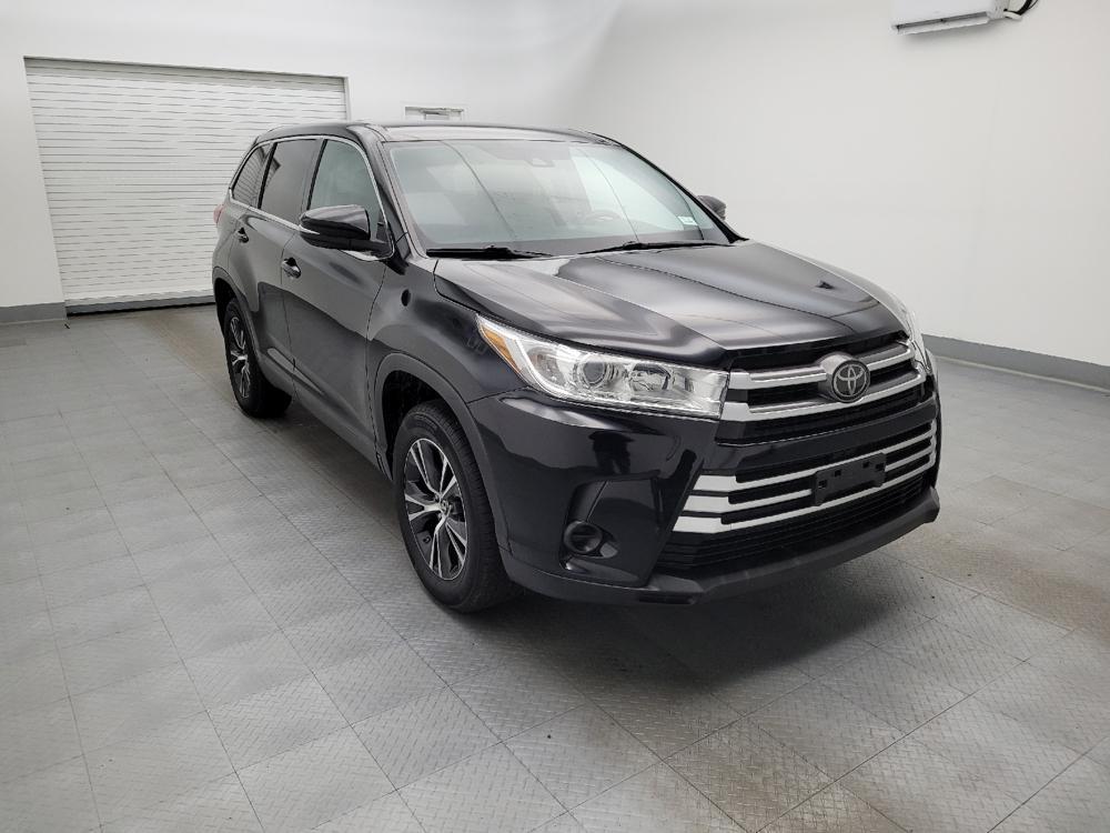 used 2019 Toyota Highlander car, priced at $21,395