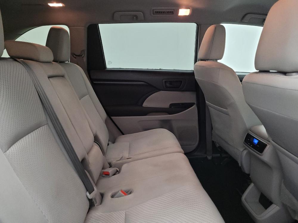 used 2019 Toyota Highlander car, priced at $21,395