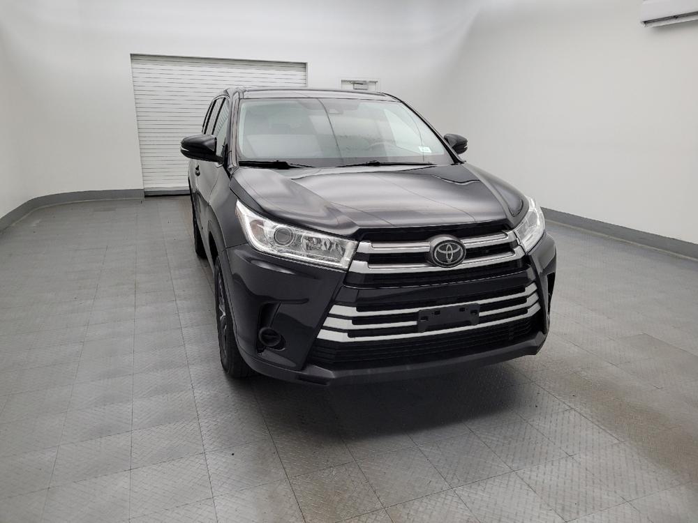 used 2019 Toyota Highlander car, priced at $21,395