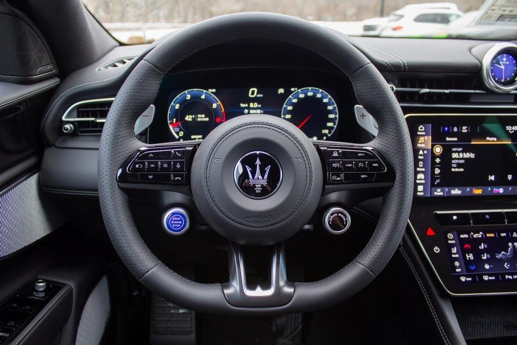new 2025 Maserati Grecale car, priced at $84,105