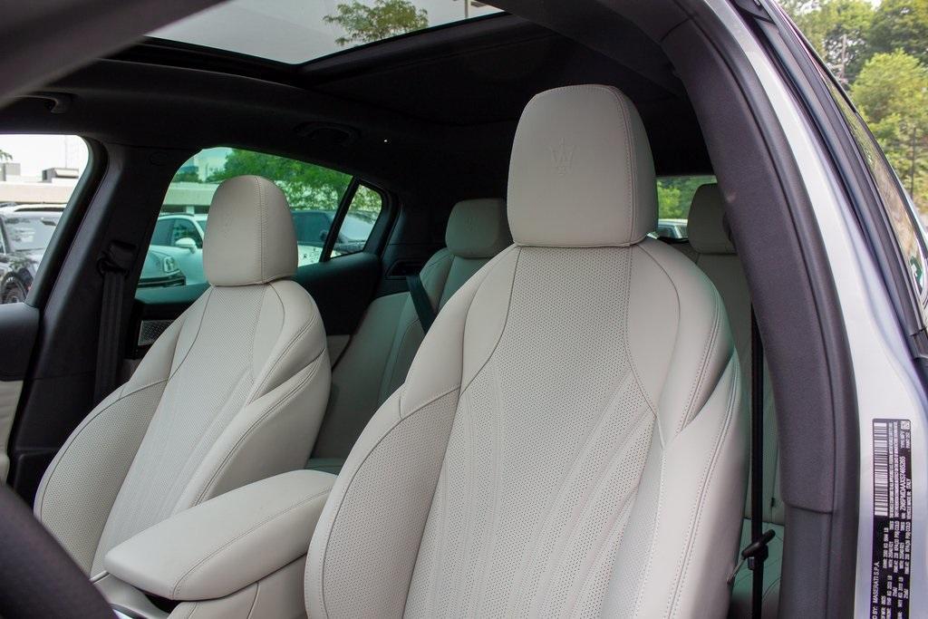 new 2025 Maserati Grecale car, priced at $96,545