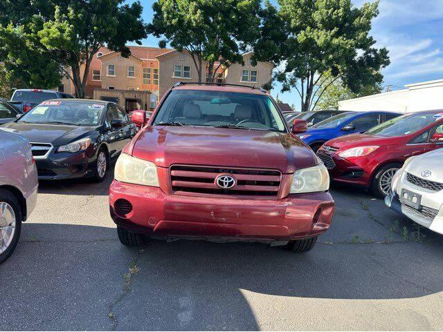 used 2004 Toyota Highlander car, priced at $5,497